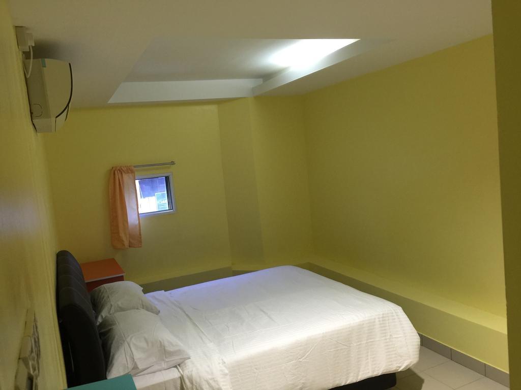 Miri Budget Inn מראה חיצוני תמונה
